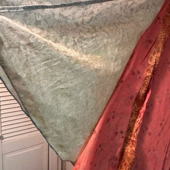 Dresses & Skirts - Silky skirt o e size fits most adjustable and reversible. Sari material